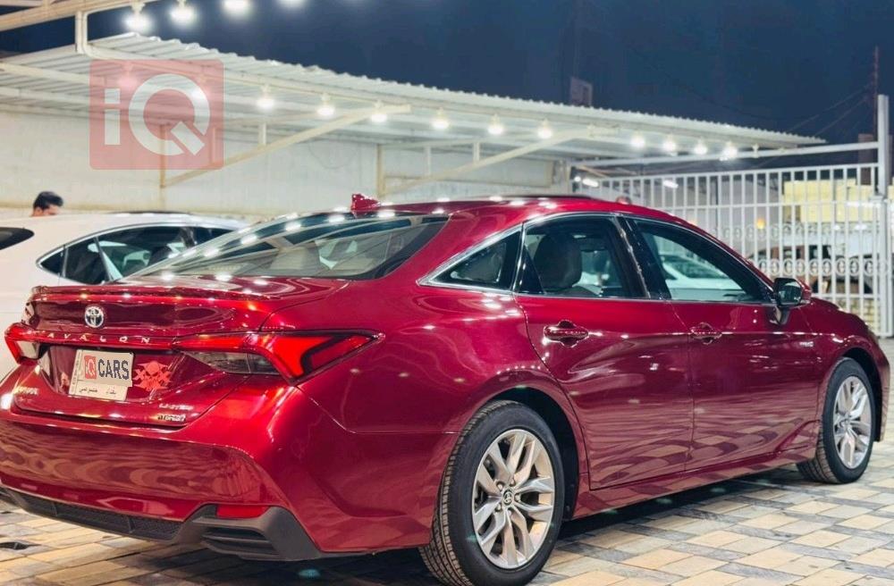 تويوتا أفالون